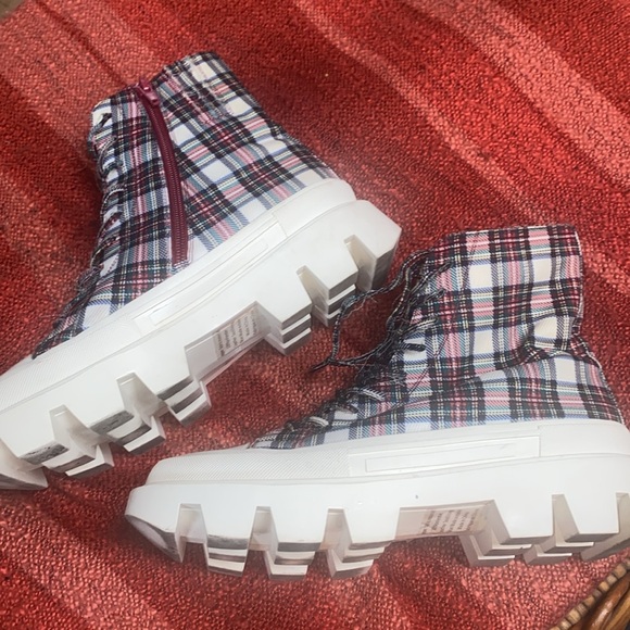 JEFFREY CAMPBELL TARTAN PLAID SNEAKER BOOTIES SZ 8.5 - Picture 5 of 9